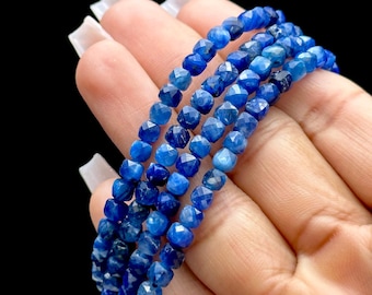 Hoogwaardige armband met gefacetteerde kyanietkristallen – natuurlijke blauwe edelsteen, elastisch koord