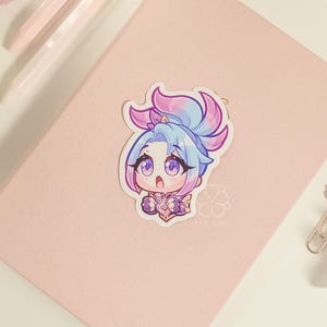 LoL Akali Pog 3&quot;Vinyl Sticker | Süßer wasserfester Anime Aufkleber für Wasserflaschen, Laptops, Journals, Gepäck und mehr