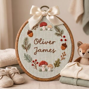 Aro bordado personalizado con el nombre del bebé, letrero para revelar el nombre del bebé (reliquia familiar), decoración de pared personalizada para la habitación del bebé con temática de bosque, regalo para baby shower, regalo para recién nacido.
