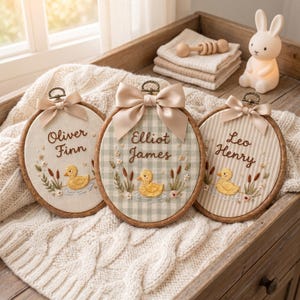 Letrero bordado personalizado con el nombre del bebé, decoración de pared personalizada con patos para la habitación del bebé, letrero con el nombre del bebé, regalo para baby shower, decoración para la habitación del bebé, recuerdo para recién nacido