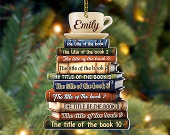 Adorno navideño personalizado con forma de pila de libros: un regalo ideal para los amantes de los libros