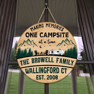 Cartello in legno personalizzato per un campeggio, cartello in legno per campeggio, cartello con nome personalizzato per campeggio, regali da campeggio personalizzati, arredamento della cabina, cartello da campeggio