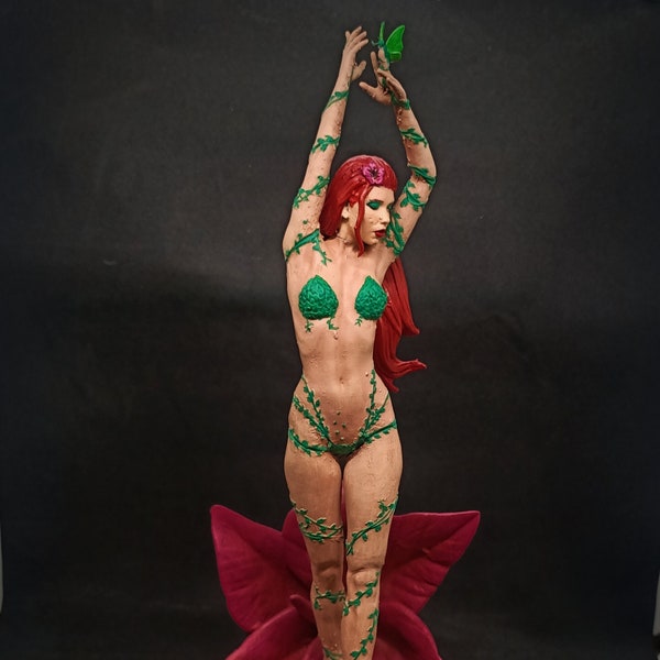 Poison Ivy Sammelfigur Statue - 30 cm groß-Handmade 3D Gedruckt - Batman Serie Fan Art