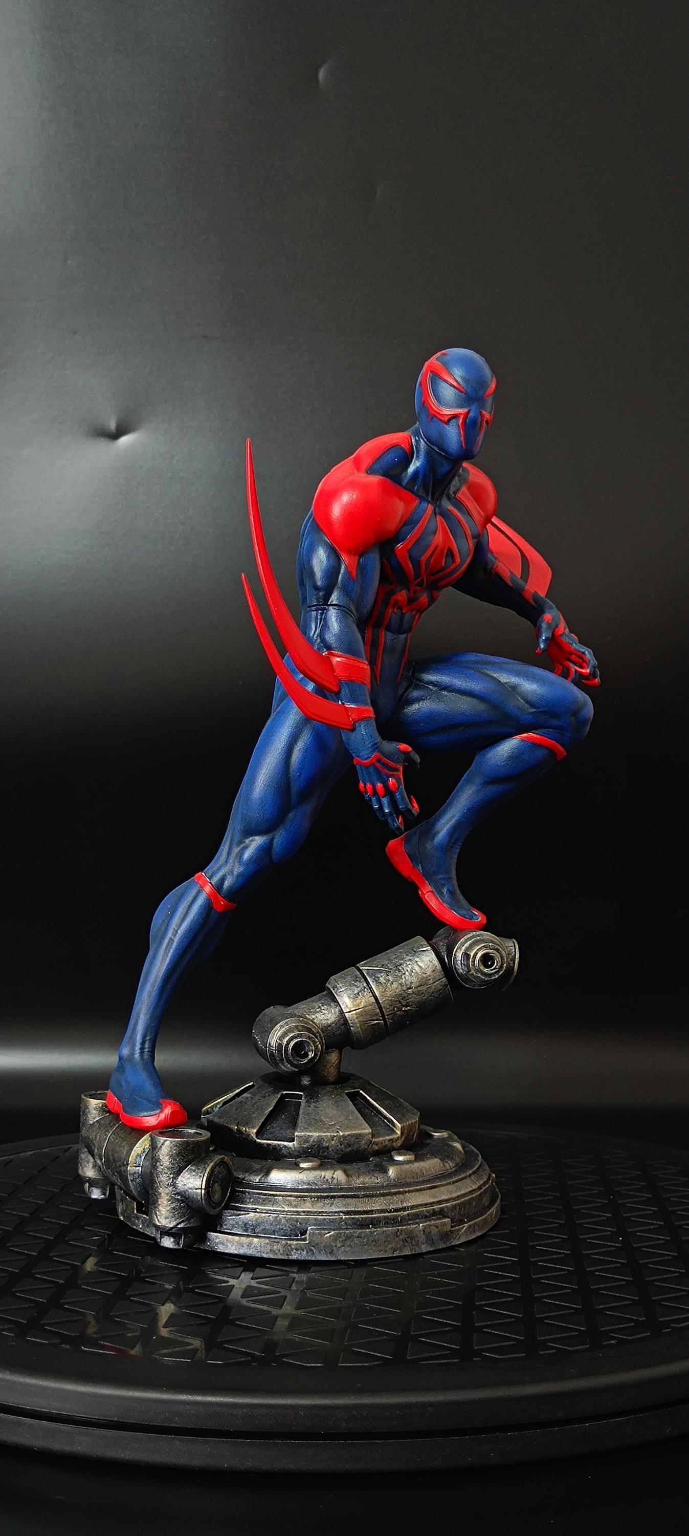 手作りスパイダーマン2099フィギュア – 25cm 3Dプリント＆手描き