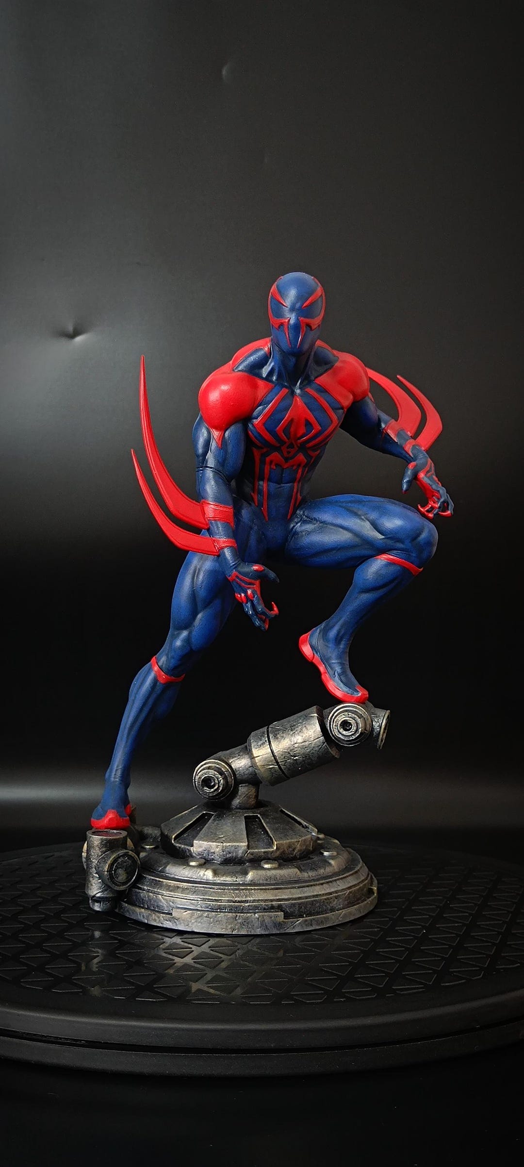 手作りスパイダーマン2099フィギュア – 25cm 3Dプリント＆手描き