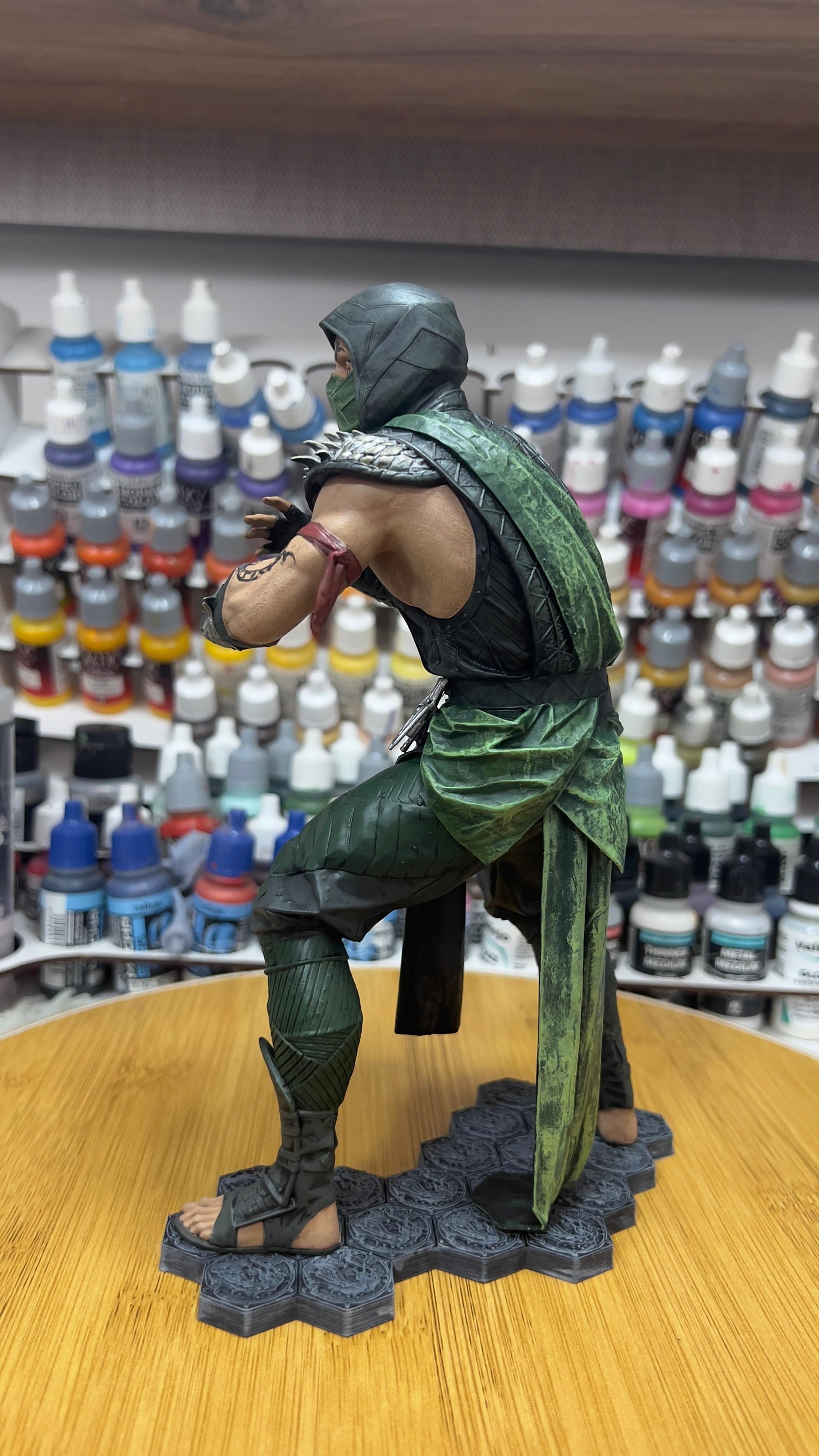 モータルコンバット 爬虫類フィギュア - 手描き 22 cm 3Dプリント