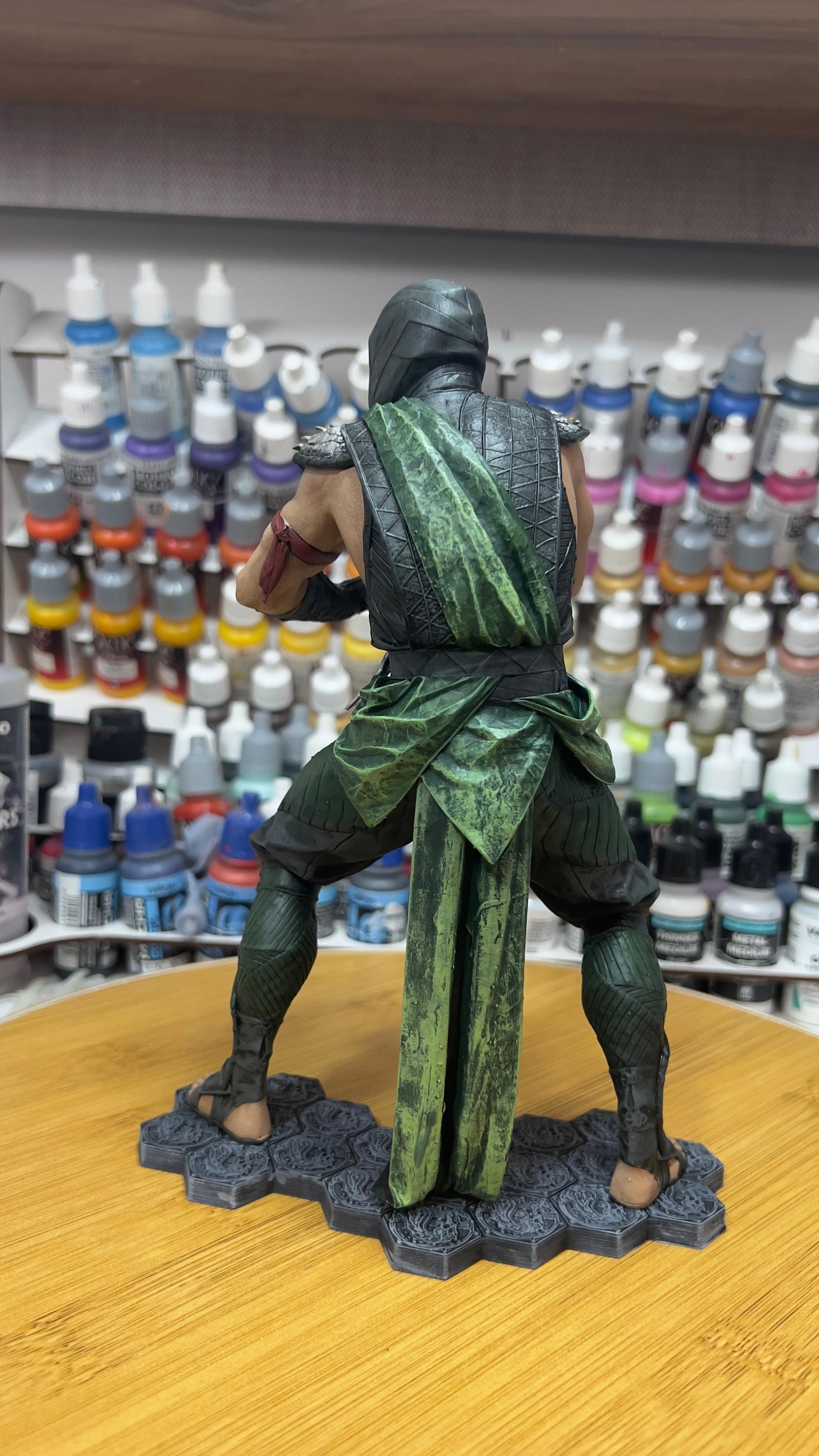 モータルコンバット 爬虫類フィギュア - 手描き 22 cm 3D