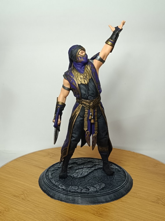ハンドメイドのモータルコンバット レインフィギュア - 高さ22cm