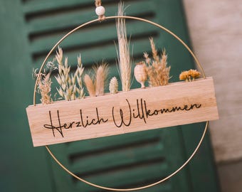 Front door wreath with dried flowers | Decorative wreath for year-round use | Engraved welcome wreath | Indoor/outdoor door decoration | Customizable | 30 cm