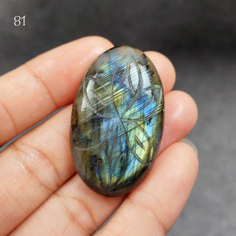 Naturlig labradorit snidad cabochon, handsnidad labradoritkristallblandning former lösa ädelstenshytter, trådlindningssten, cabochoner 81