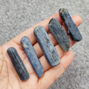 5 Pcs Blue Kyanite Blades, Raw Blue Kyanite Specimen, Natural Blue Kyanite, Blue Kyanite Crystal, Jewelry Making Craft, Gift For Home Decor
