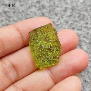 Raw Moldavite Crystal, Healing Crystal, Green Moldavite Gemstone, Jewelry Making Stone, Jewelry Supplies, Green Gemstone,Raw Moldavite Stone