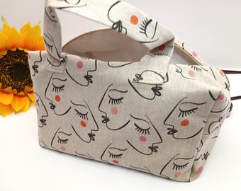 Neceser artesanal para mujer. Neceser abstracto para maquillaje facial. Neceser de algodón estilizado con cremallera. Neceser forrado e impermeable. Ideal para regalar.