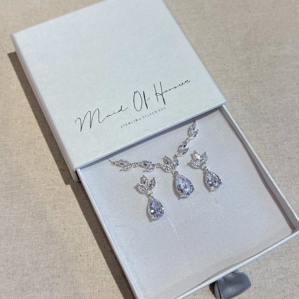 Bridesmaid Gift Set - Sterling Silver Cubic Zirconia Necklace and Earrings Set in Gift Box - Wedding Gift for Bridesmaid