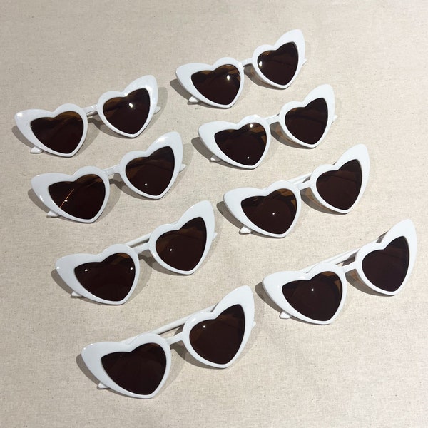 Lunettes de soleil en forme de coeur pour mariage, souvenirs de fête, cadeaux de demoiselle d'honneur personnalisés, lunettes de soleil sans monture coeur d'amour