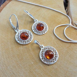 Round brown Amber Earrings, Gemstone Earring,  Elegant Crystal Earrings, Sterling Silver 925 Dangle, Baltic Amber Set