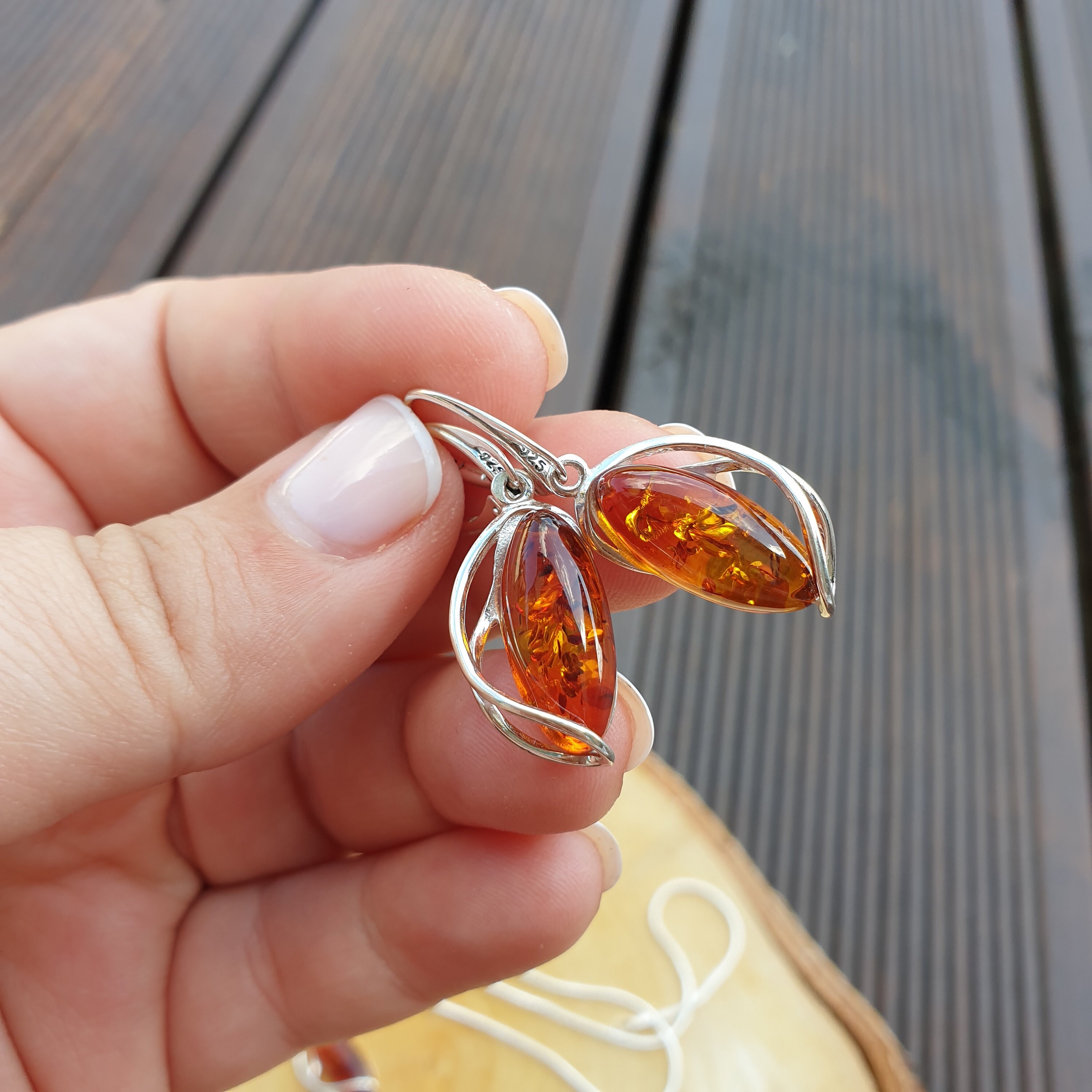 Orecchini Pendenti in Ambra Baltica Naturale - Design a Goccia con Gancio in Argento 925