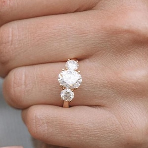 2 Ct Oval Cut Moissanite Three Stone Ring,14K Solid Gold Wedding Ring,Oval Diamond Trilogy Engagement Ring,Anniversary Gifts For Womens