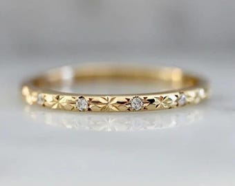 Round Cut Star Burst Gold Ring,14K Solid Gold Band Ring,Solid Gold Celestial Moissanite Ring Anniversary Band For Women,Promise Ring