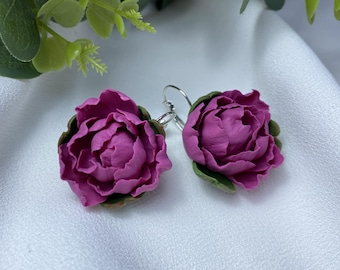 Magenta Pfingstrose Ohrringe, Polymer Clay Sommer baumeln Ohrclips, Lila Blumen Schmuck, Statement Frühling Ohrringe, Geschenk für sie