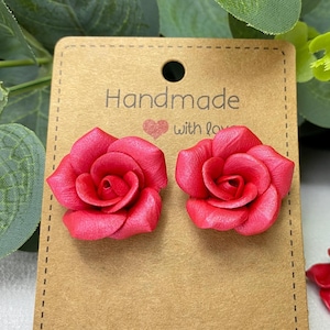 Art Deco Red Rose Stud Earrings, Cute Red Flower Clip-on Earrings, Handmade Metallic Effect Polymer Clay Jewelry, Elegant Floral Gift Idea