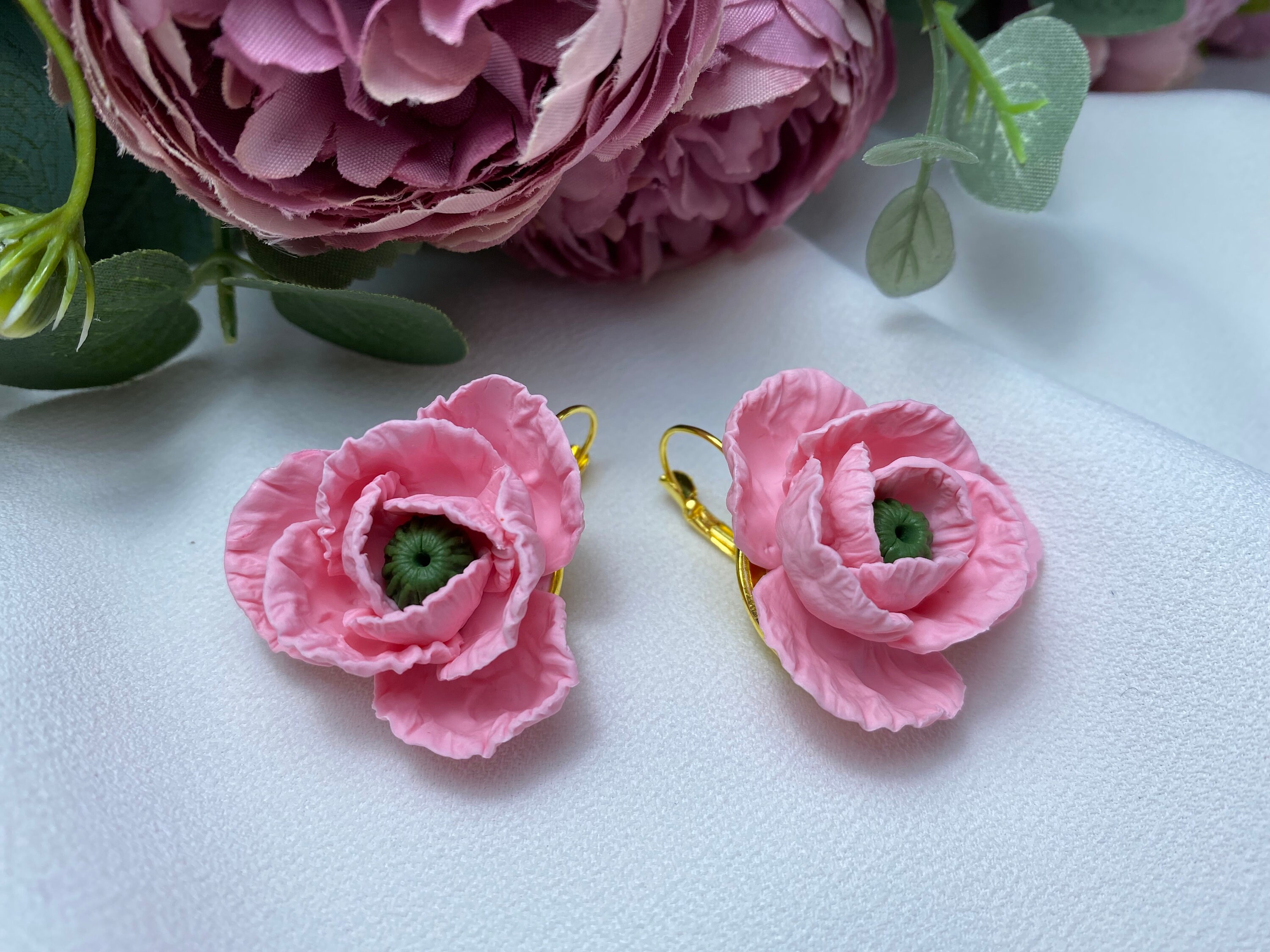 Pink Poppy Ten Day Stick on Earrings Set – Pied Piper Kids