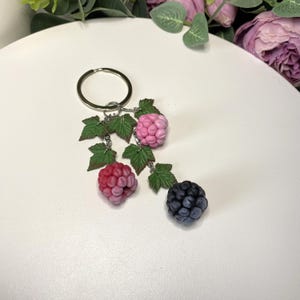 Berry Keychain, Handmade Berry Keyring, Raspberry Blackberry Keychain, Realistic Berries Keychain, Polymer Clay Fruit Keyring, Gift for Her