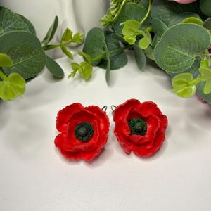 Orecchini pendenti a forma di papavero rosso, gioielli fatti a mano in pasta polimerica con fiori, orecchini a clip floreali per donna, grazioso regalo per lei
