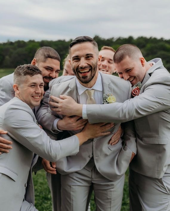 Classy Three Piece Grey Mens Suit for Wedding Engagement Prom