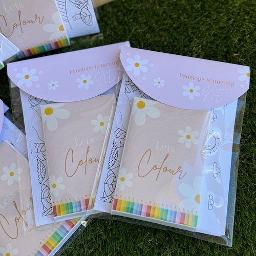 Daisy Activity Pack - Personalised Colouring Pack / Party Favour