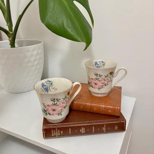 Vintage ‘Onlac International’ Floral Teacup Set | Vintage Gift Idea
