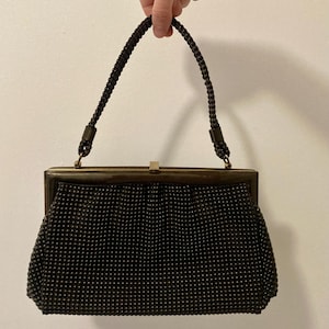 Bolso de hombro / bolso de noche / cartera / idea de regalo única de cuero vintage 'Gold Crest' de NSW con cuentas en color negro