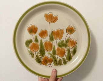 Retro Vintage ‘Meadowbrook’ Stoneware Orange and Green Floral Tulip Plate | Made in Japan | Ceramic | Unique Gift Idea