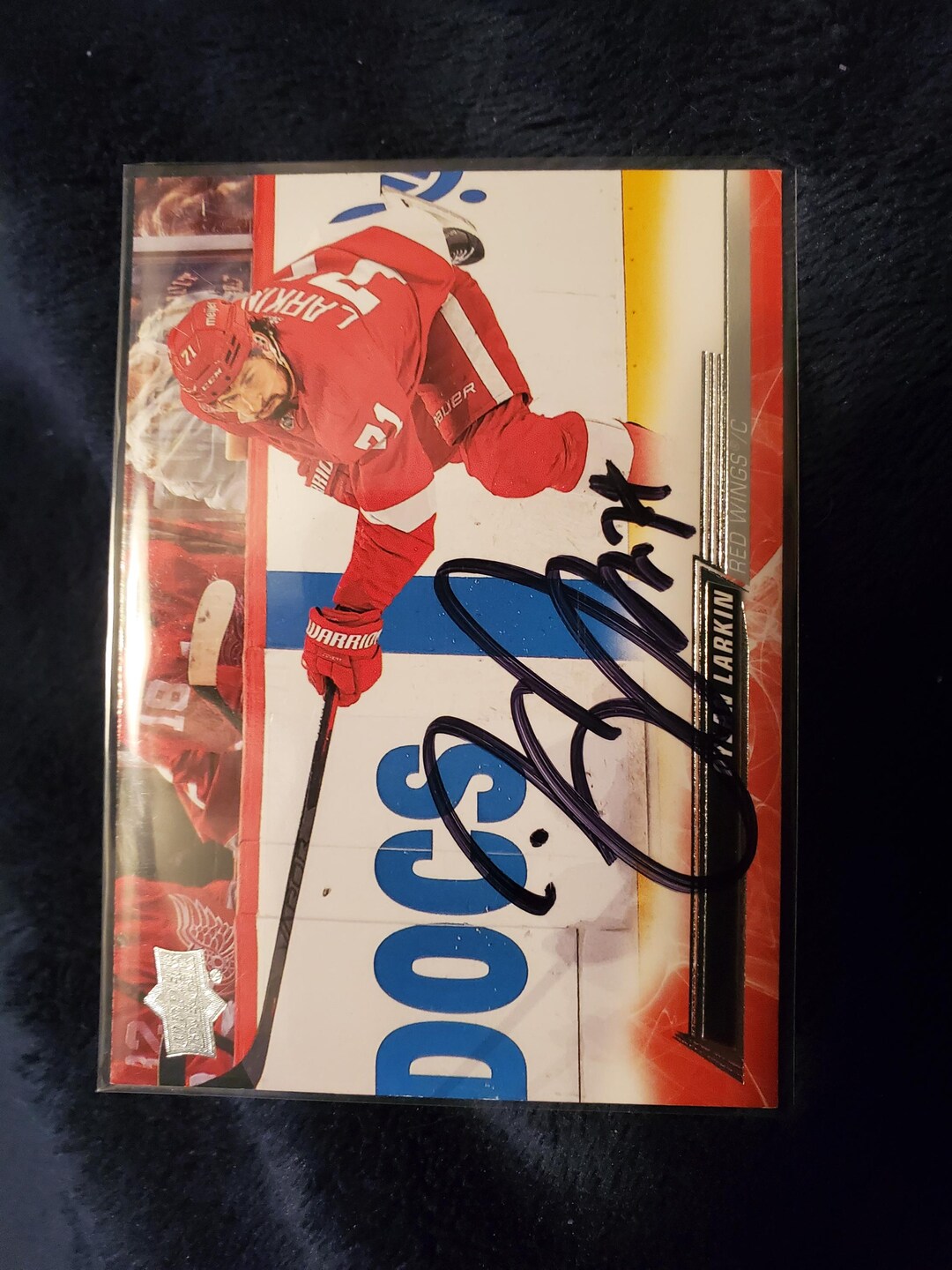 Dylan Larkin Authentic Hand Signed Upper Deck Hockey Card Autographed ...