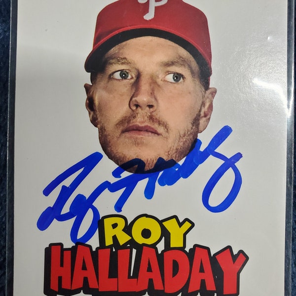 Roy Halladay Authentic Hand Signed 2012 Topps Baseball Card Autographed Deceased Hall Of Fame Autograph Toronto Blue Jays HOF Phillies