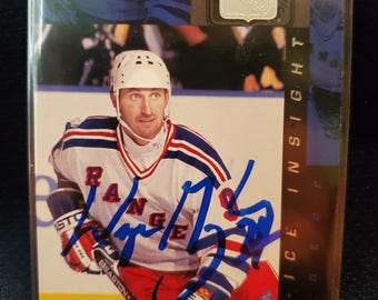 Wayne Gretzky Authentic Hand Signed Hockey Card Autographed Hockey Hall Of Fame Autograph LA Kings NY Rangers Edmonton Oilers Blues