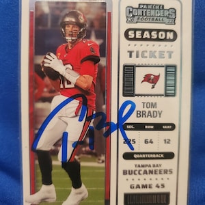 Tom Brady Authentic Hand Signed 2022 Panini Contenders Football