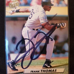 Frank Thomas Authentic Hand Signed 1992 Fleer Ultra Baseball Card Autographed Chicago White Sox Auto HOF Hall of Fame Big Hurt Autograph