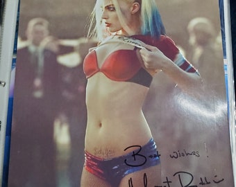 Margot Robbie Authentic Hand Signed 8x10 Photo Autographed Pirates of The Caribbean Harley Quinn Barbie Wolf of Wall Street Autograph Auto