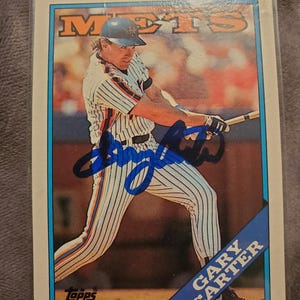 Gary Carter Authentique carte de baseball 1988 Topps signée à la main Dédicace au Temple de la renommée des personnes décédées NY Mets New York Expos de Montréal