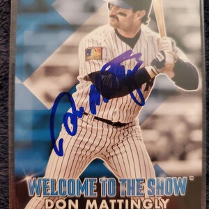 Don Mattingly Authentic Hand Signed 2022 Topps  Baseball Card NY Yankees All Star Future HOF Autographed Auto New York Hall Of Fame Marlins