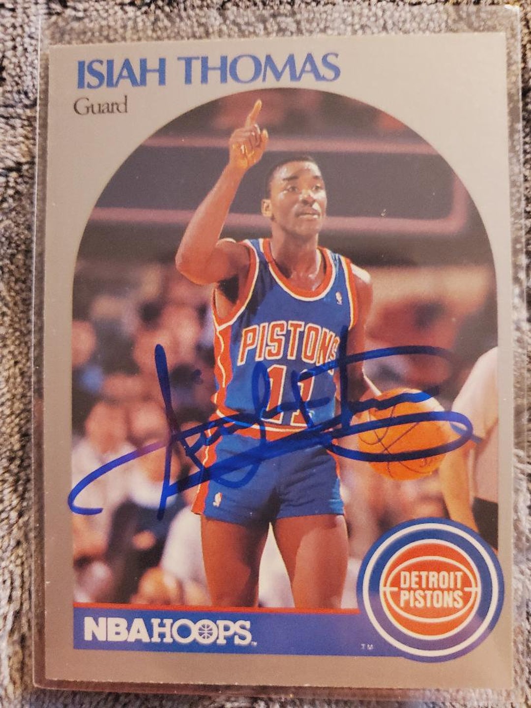 Isiah Thomas Authentic Hand Signed 1990 Hoops Basketball Card Autographed Detroit Pistons Hall