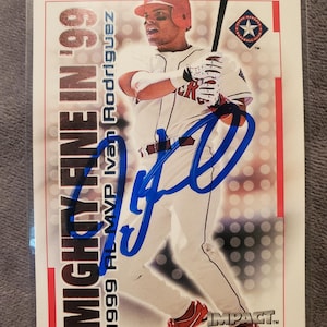 Ivan Rodriguez Authentic Hand Signed 1999 Impact Baseball Card Autographed HOF Texas Rangers Hall of Fame