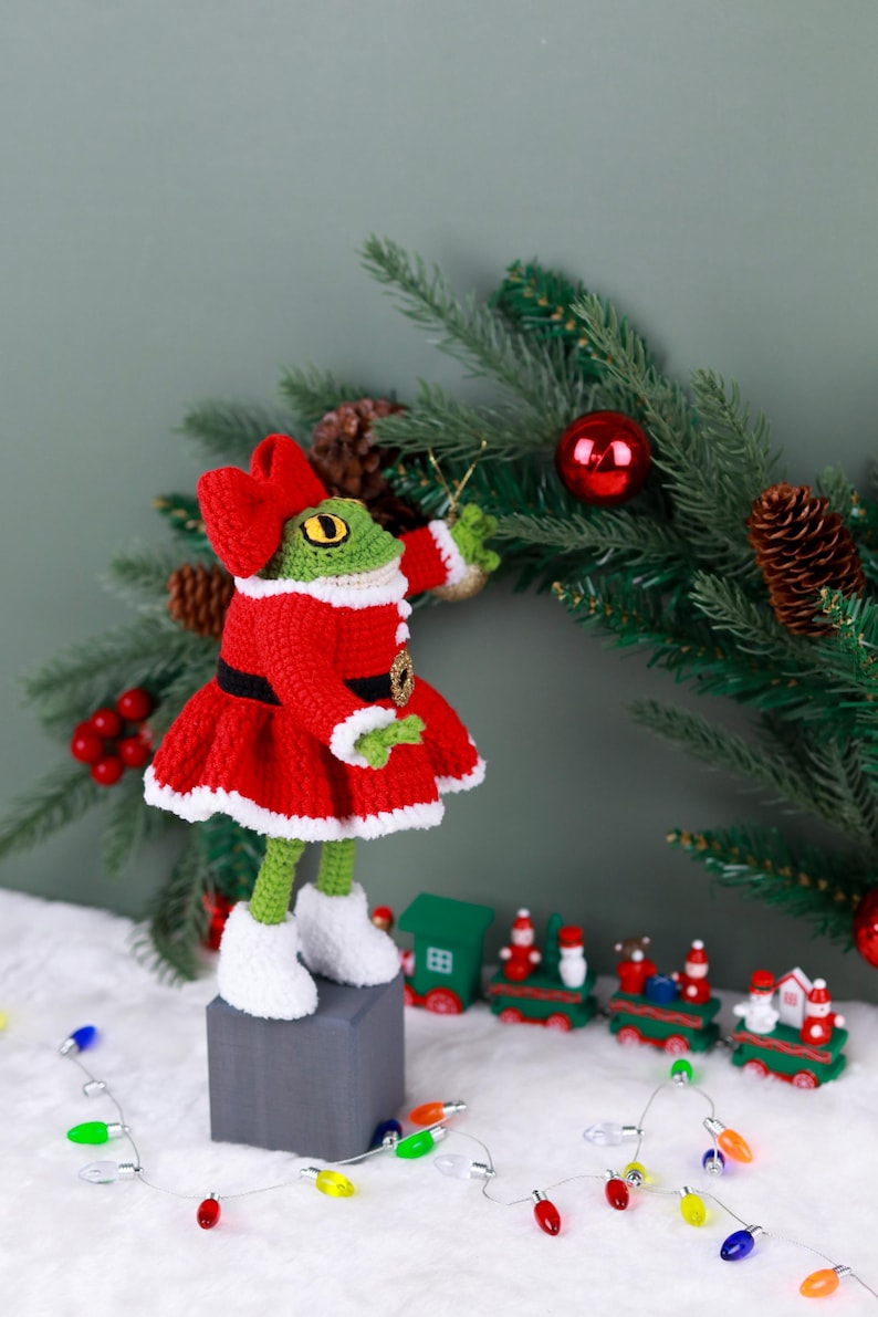 Virkmönsterset för grodkostymer – tomte, älva, snögubbe (PDF) bild 3