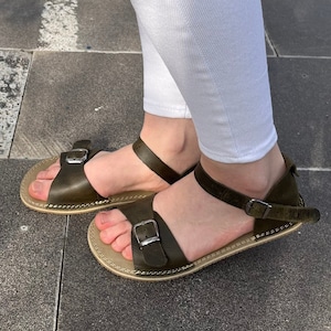 Handmade Leather Barefoot Sandals: Green Minimalist Shoes