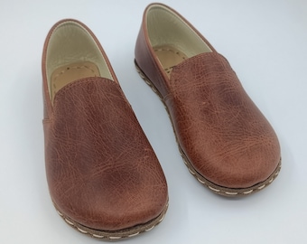 Handgemaakte leren barefoot mocassins: brede teenbox, zero drop.
