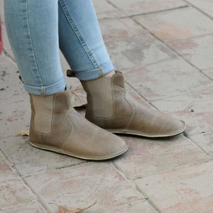 Chelseaboots op blote voeten, nertsleren enkellaars, brede neus, zero-drop-zool, winterschoen dames