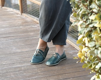 Handmade Green Leather Barefoot Loafers – Minimalist Zero-Drop Shoes with Wide Toe Box