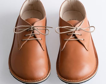 Handmade Tan Leather Oxford Shoes: Women's Wide Toe Barefoot Shoes