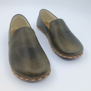 Green Leather Barefoot Yemeni Shoes: Wide Toe Box Slip-On Loafers
